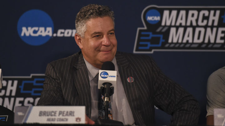 Bruce Pearl Receives Contract Extension