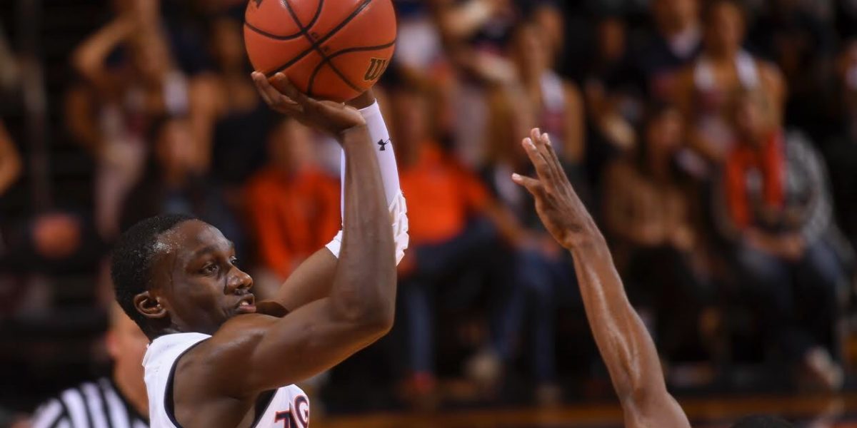 Auburn dominates #25 Washington Huskies