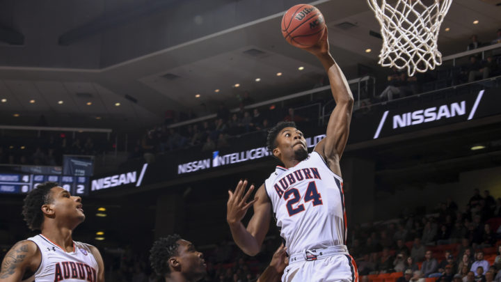 Auburn continues road woes, loses in Oxford 82-67