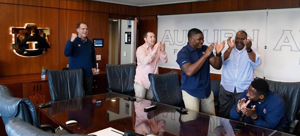 Auburn continues scorching hot summer recruiting after a loud, “BOOM!” from a Tank